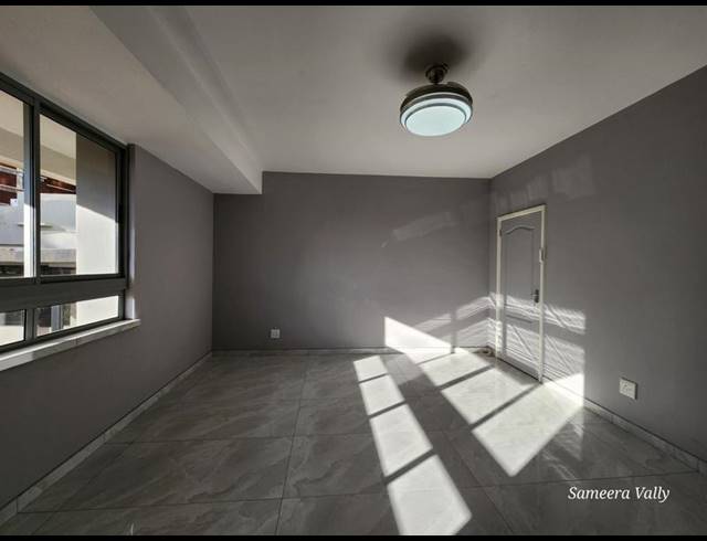 1 BEDROOM PROPERTY TO RENT IN NORTH BEACH